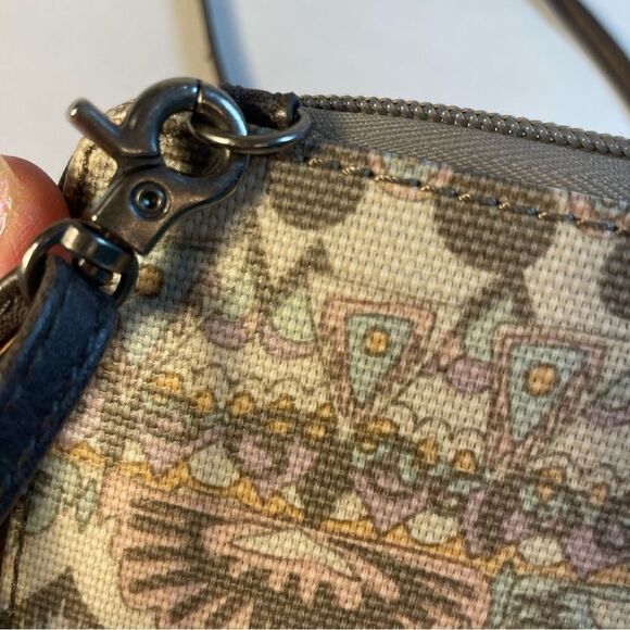 Sakroots smartphone crossbody wallet coated canvas pastel elephant - Picture 10 of 16